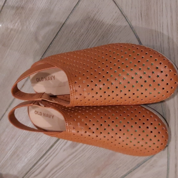 Old Navy Star Clogs - Picture 5 of 5